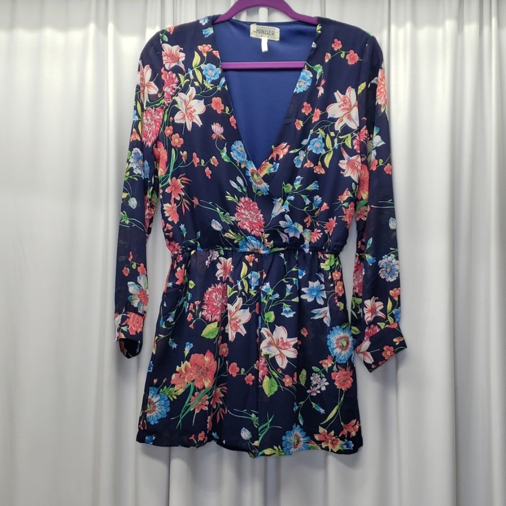 the Hanger shorts romper size med
